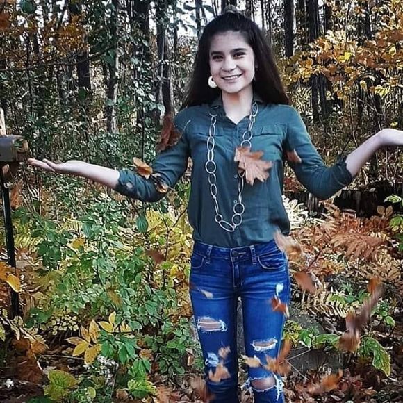 Meet your Posher, Brielle - Picture 6 of 6